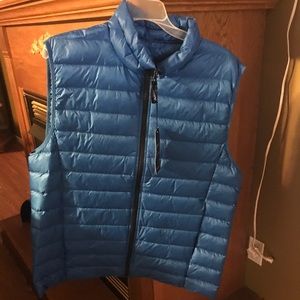 American Eagle down vest size large